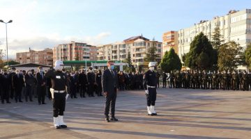 Atatürk Edremit’te Gerçekleştirilen Törenlerle Anıldı