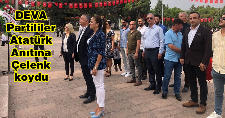 DEVA Partililer Atatürk Anıtına Çelenk Koydu