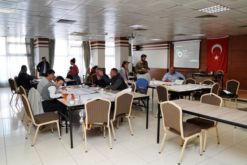 AYVALIKTA-ZEYTININ-GELECEGI-TASARLANDI-10 AYVALIK’TA ZEYTİNİN GELECEĞİ TASARLANDI