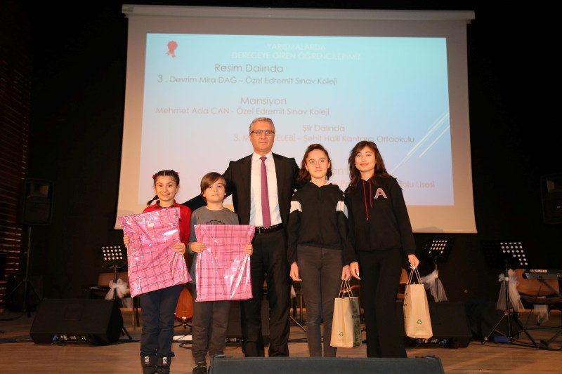 IMG_3444 EDREMİT’TE ÖĞRETMENLER GÜNÜ KUTLANDI