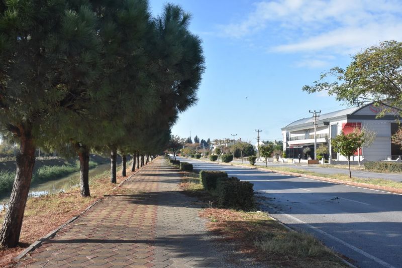 budama-6 EDREMİT’TE 12 AY DÜZENLİ YEŞİL ALANLAR