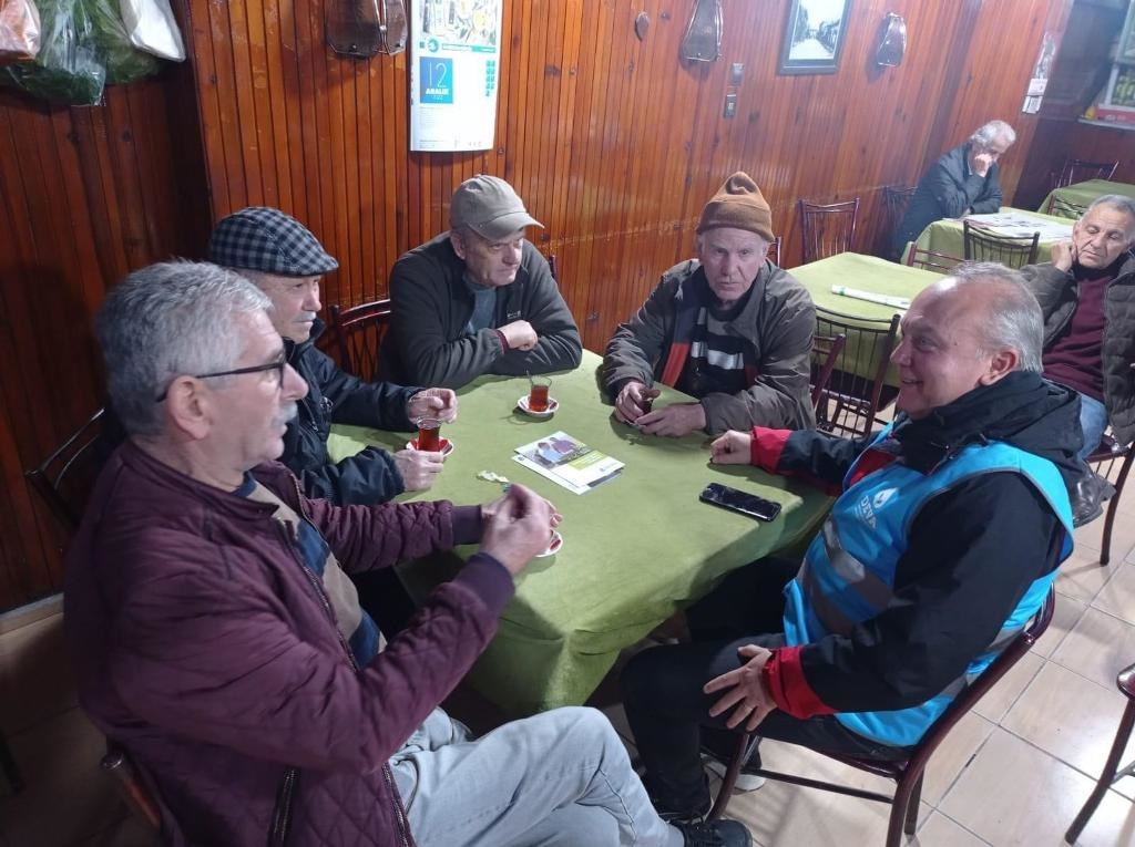 9 DEVA ERDEK MAVİ YELEKLERİYLE SAHADA