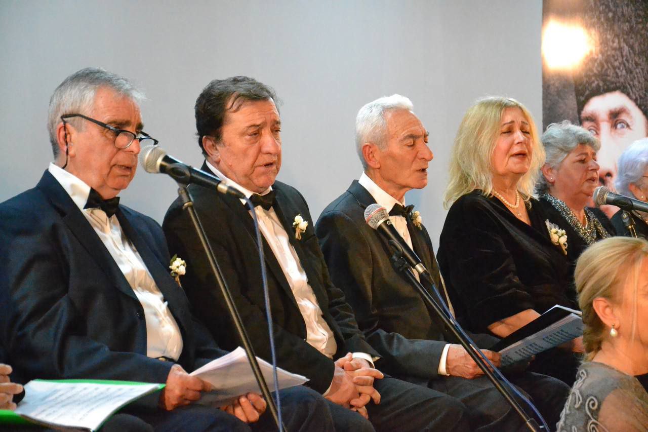 konser-2 EDREMİT BELEDİYESİ’NDEN TÜRKÜ KONSERİ