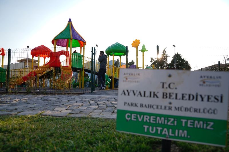 AYVALIKIN-PARKLARINDA-PEYZAJ-DUZENLEMESI-6 AYVALIK’IN PARKLARINDA PEYZAJ DÜZENLEMESİ