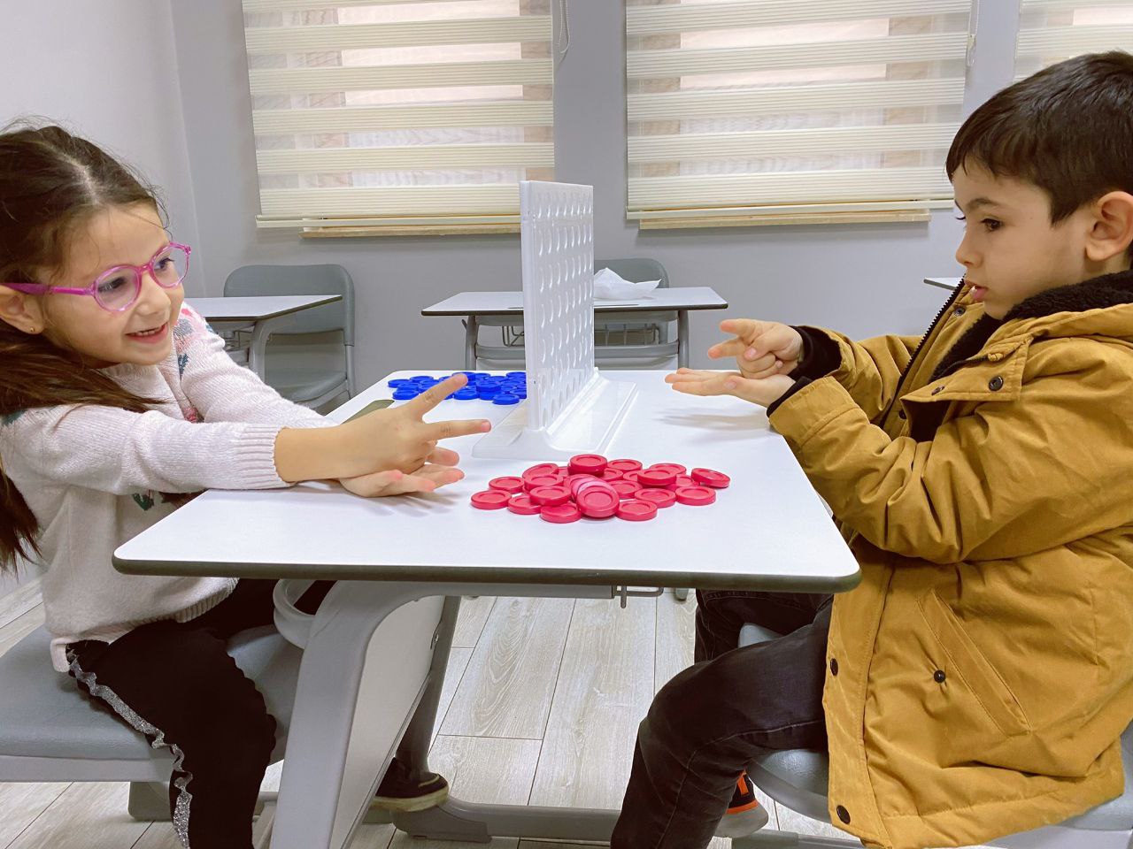 ataturk-genclik-merkezi-3 EDREMİT BELEDİYESİ’NDEN ÇOCUKLARA ZEKA OYUNLARI