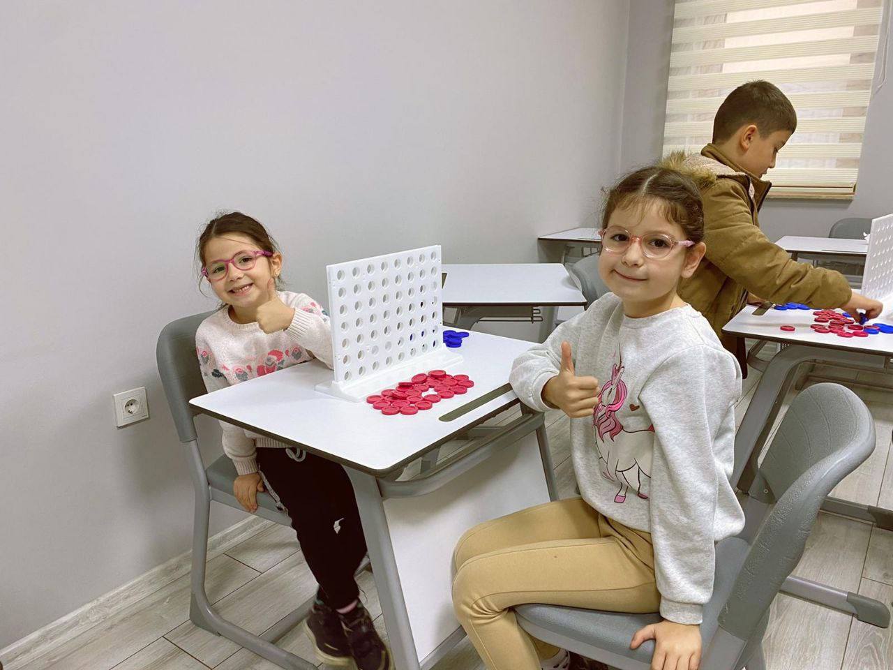 ataturk-genclik-merkezi-7 EDREMİT BELEDİYESİ’NDEN ÇOCUKLARA ZEKA OYUNLARI