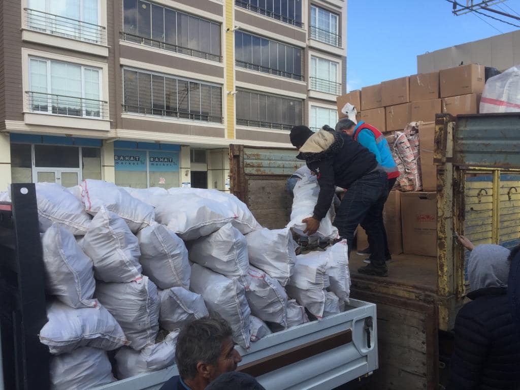 23 HAVRAN DEPREM BÖLGESİNE HER GÜN YARDIM GÖNDERDİ