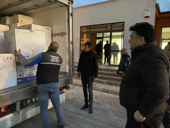 30-345x259 HAVRAN DEPREM BÖLGESİNE HER GÜN YARDIM GÖNDERDİ