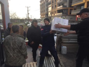 44-345x259 HAVRAN DEPREM BÖLGESİNE HER GÜN YARDIM GÖNDERDİ