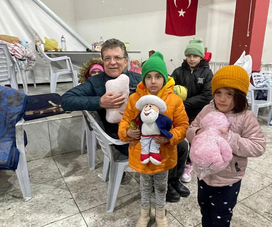 Baskan-Arslan-deprem-bolgesi-10 BAŞKAN ARSLAN, DEPREM BÖLGESİNDE