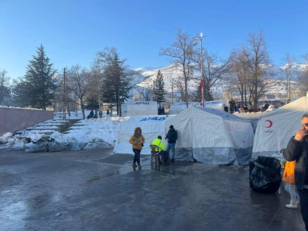 Baskan-Arslan-deprem-bolgesi-17 BAŞKAN ARSLAN, DEPREM BÖLGESİNDE