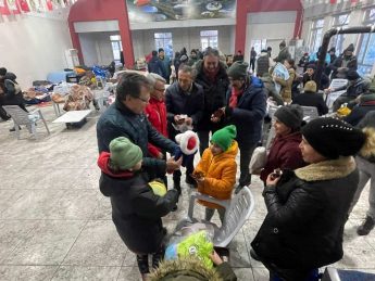 Baskan-Arslan-deprem-bolgesi-18-345x259 BAŞKAN ARSLAN, DEPREM BÖLGESİNDE