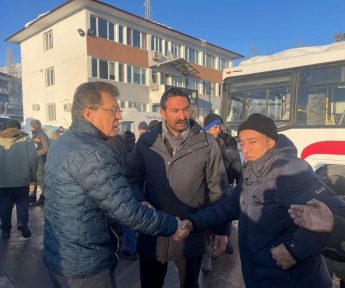 Başkan Arslan, deprem bölgesi (7)