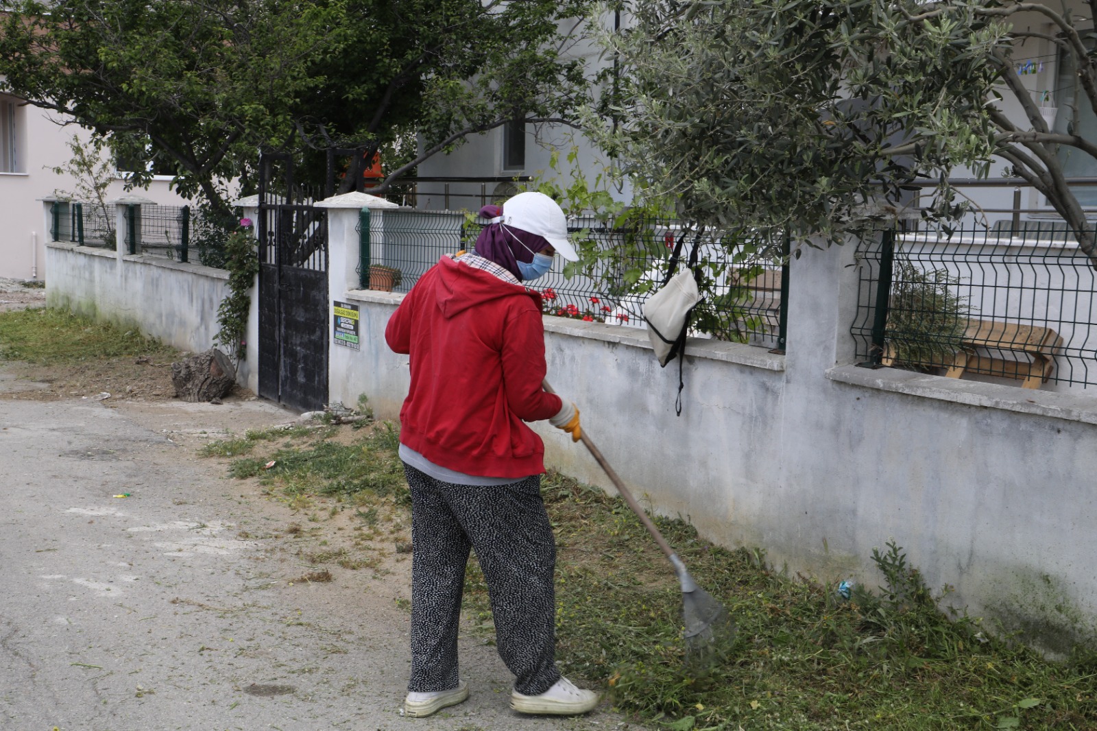 TIRPAN VE TEMİZLİK ÇALIŞMALARI SÜRÜYOR (2)