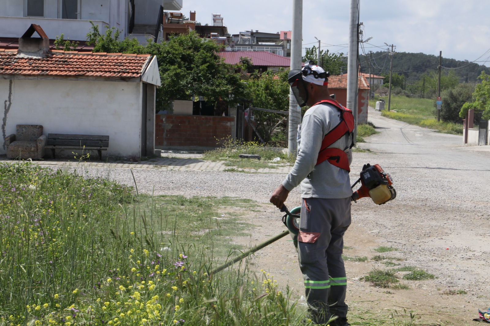 TIRPAN VE TEMİZLİK ÇALIŞMALARI SÜRÜYOR (6)
