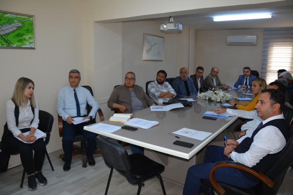 WhatsApp-Image-2023-05-03-at-17.29.53 KAYMAKAM ODABAŞ’TAN EDREMİT TDİOSB’DE YATIRIMA DAVET