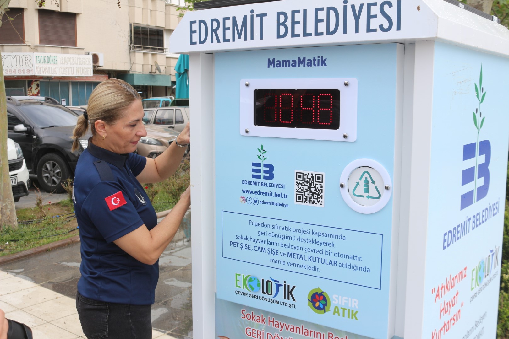 mamamatik-3 ATIKLARINIZ SOKAK HAYVANLARINA CAN OLSUN