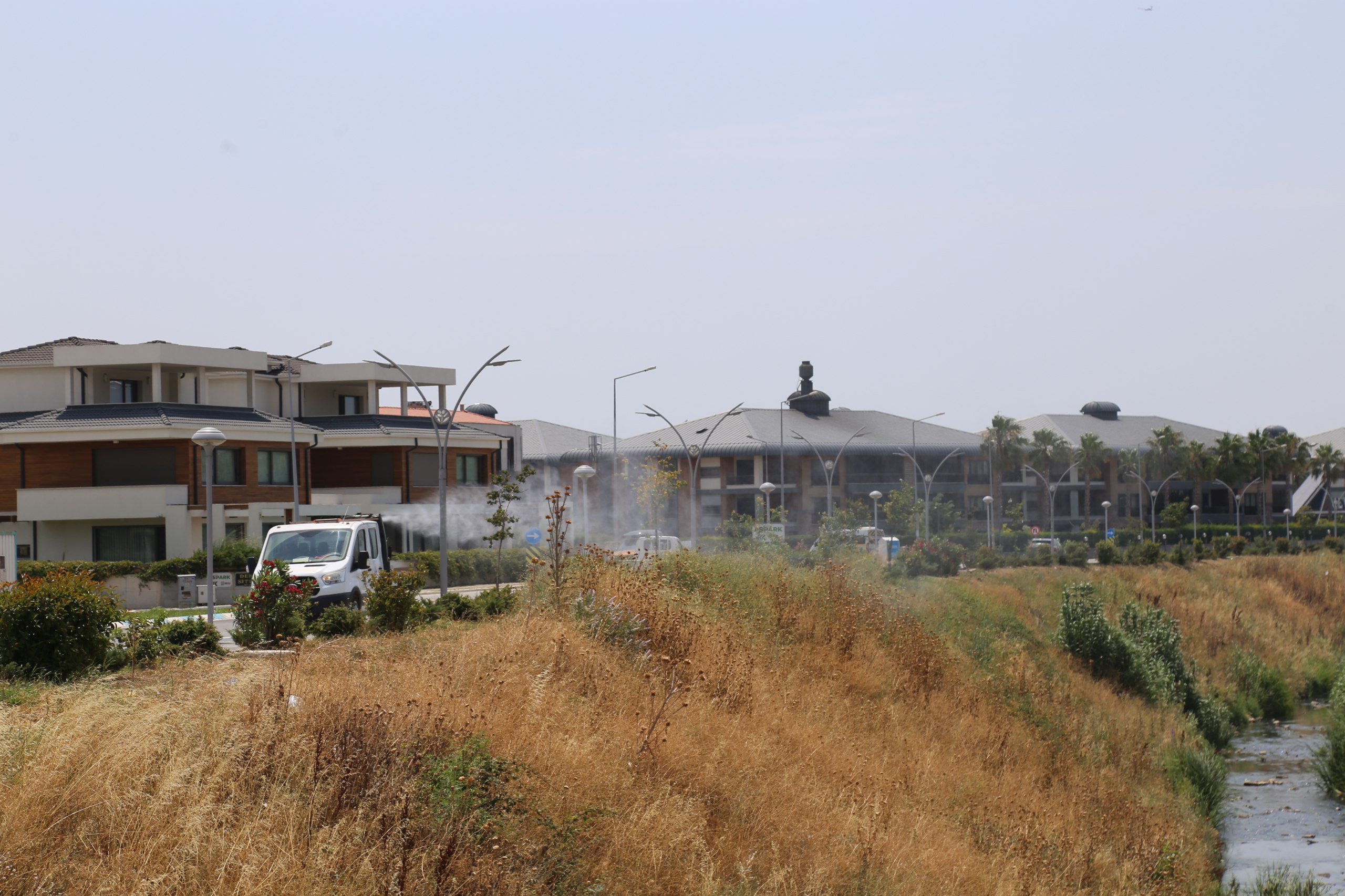 Sinekle-7_24-mucadele-6 Edremit’te sinekle 7/24 mücadele