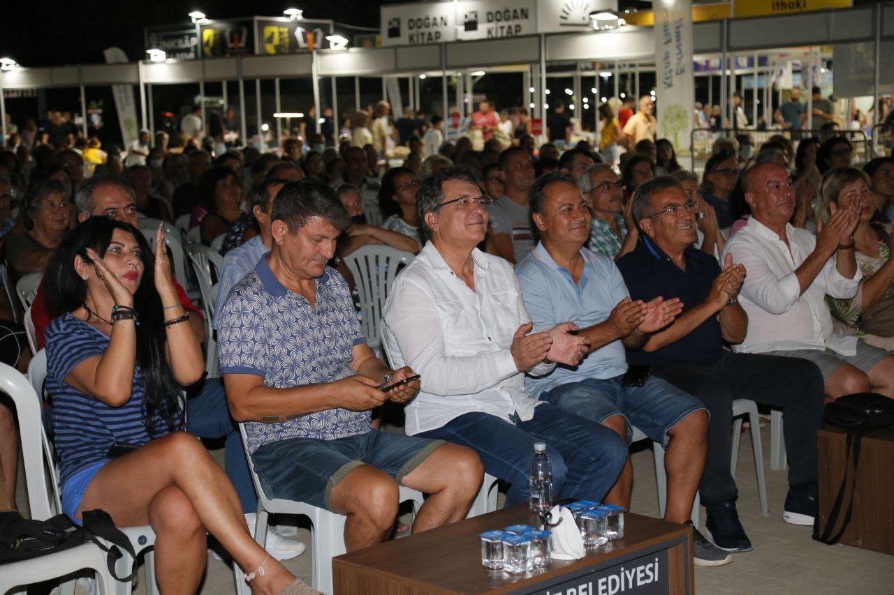 arsiv-1 6. Edremit Kitap Fuarı 14 Ağustos’ta Başlıyor!