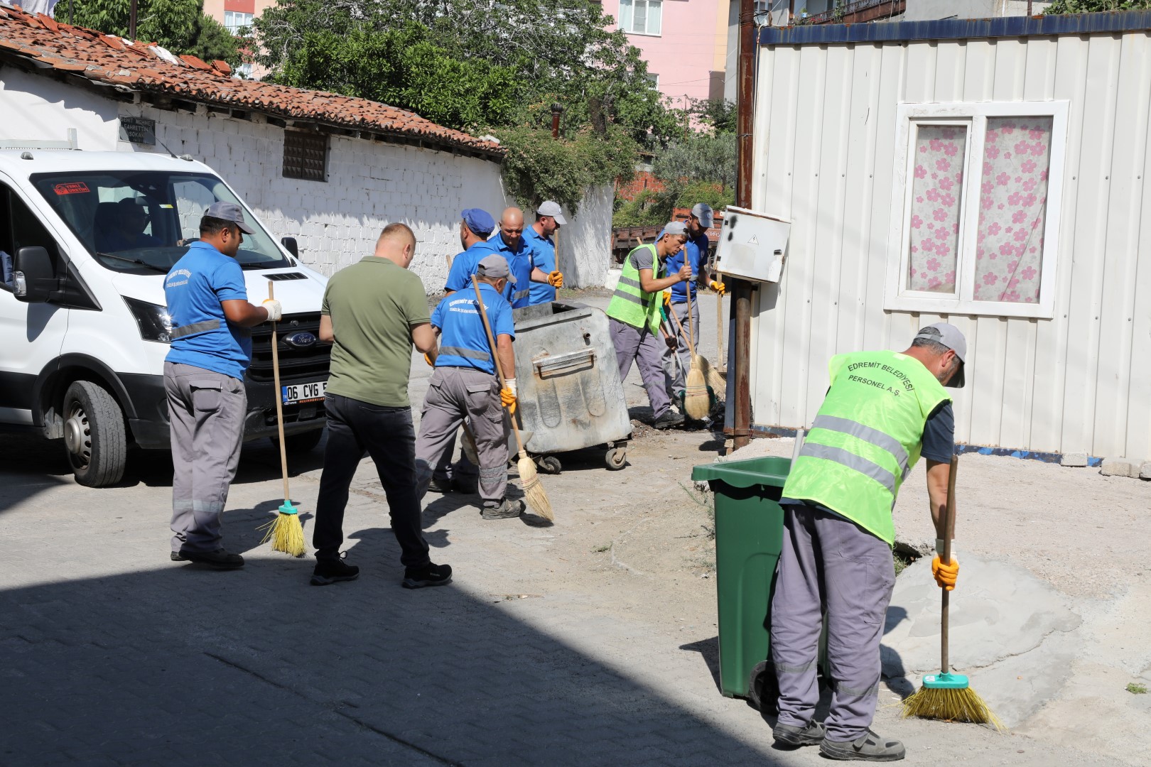 temizlik-2 PIRIL PIRIL EDREMİT İÇİN