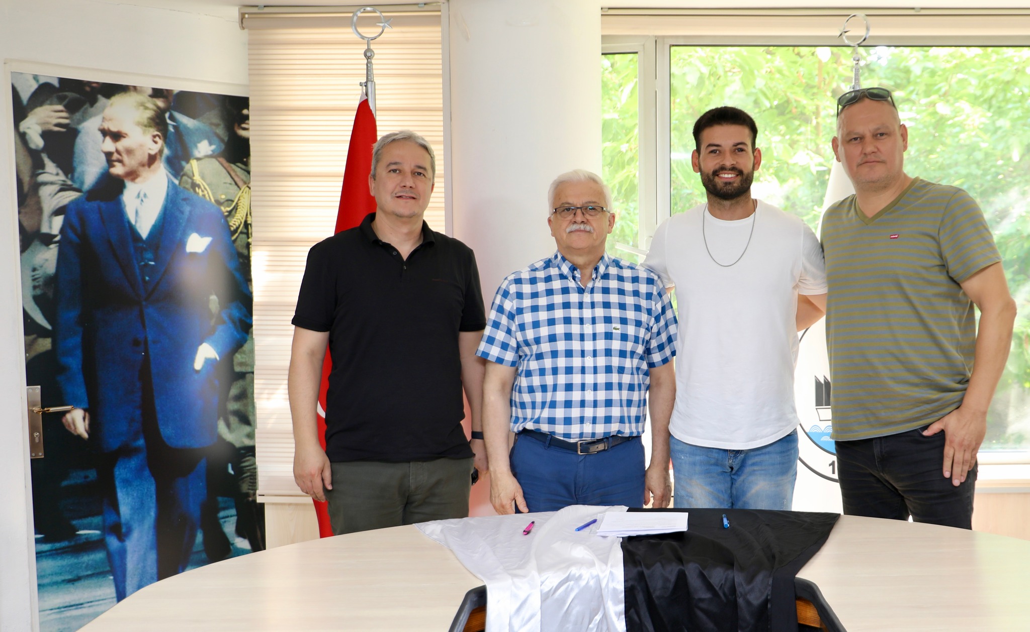 transfer-3 BURHANİYE BELEDİYESPOR, GOL KRALI İLE YOLA DEVAM EDİYOR