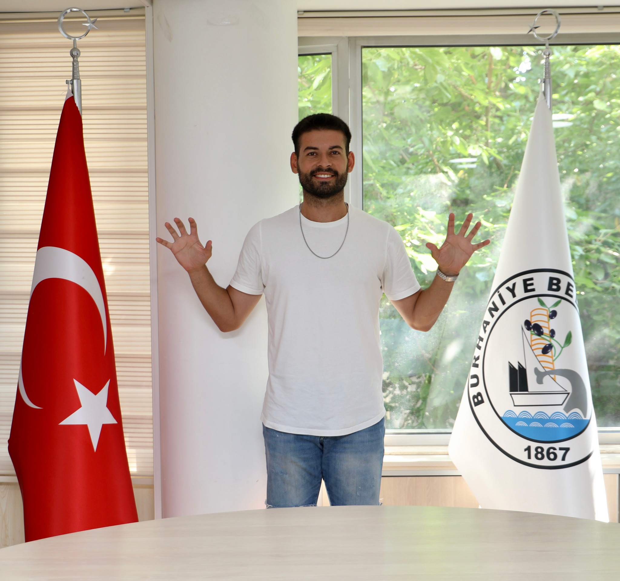 transfer-5 BURHANİYE BELEDİYESPOR, GOL KRALI İLE YOLA DEVAM EDİYOR