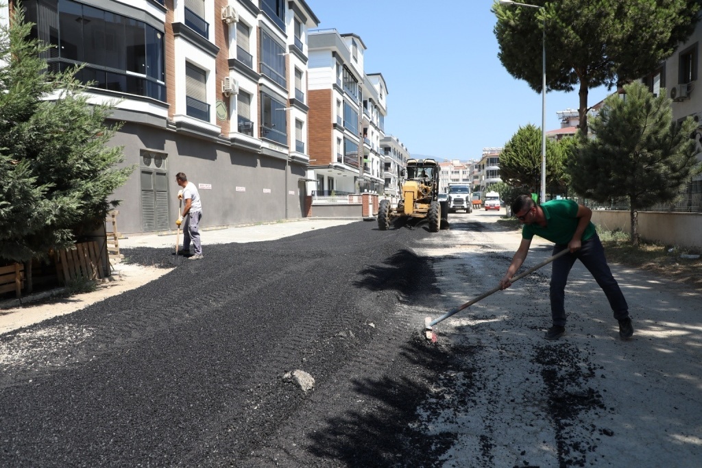 edremit_asfaltlama-4 Edremit Belediyesinden asfalt hamlesi