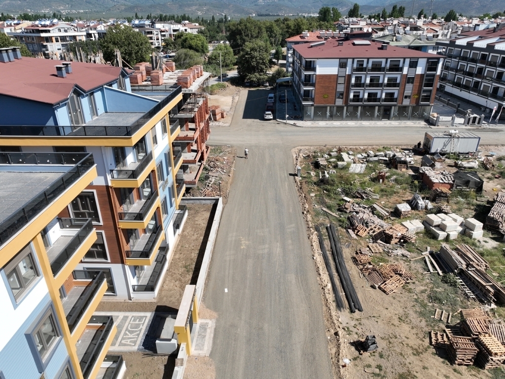 edremit_asfaltlama-6 Edremit Belediyesinden asfalt hamlesi