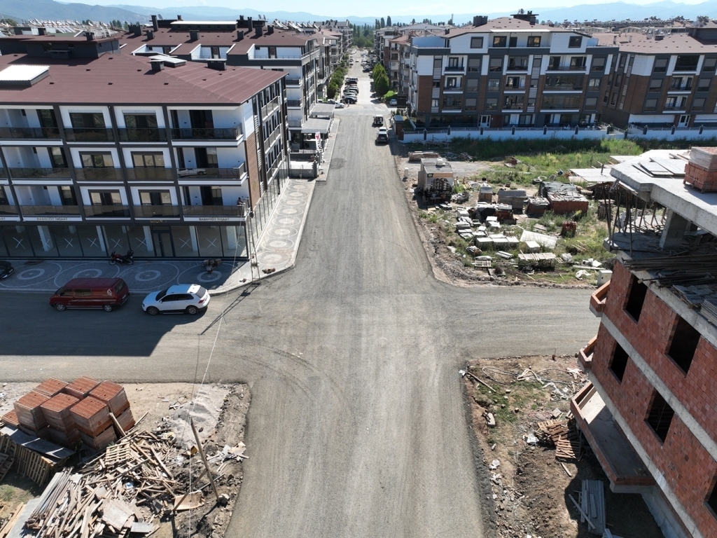 edremit_asfaltlama-7 Edremit Belediyesinden asfalt hamlesi