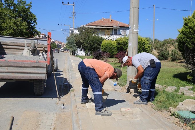 yol-yapim-1 BURHANİYE’DE YOL ÇALIŞMALARI SON SÜRAT DEVAM EDİYOR