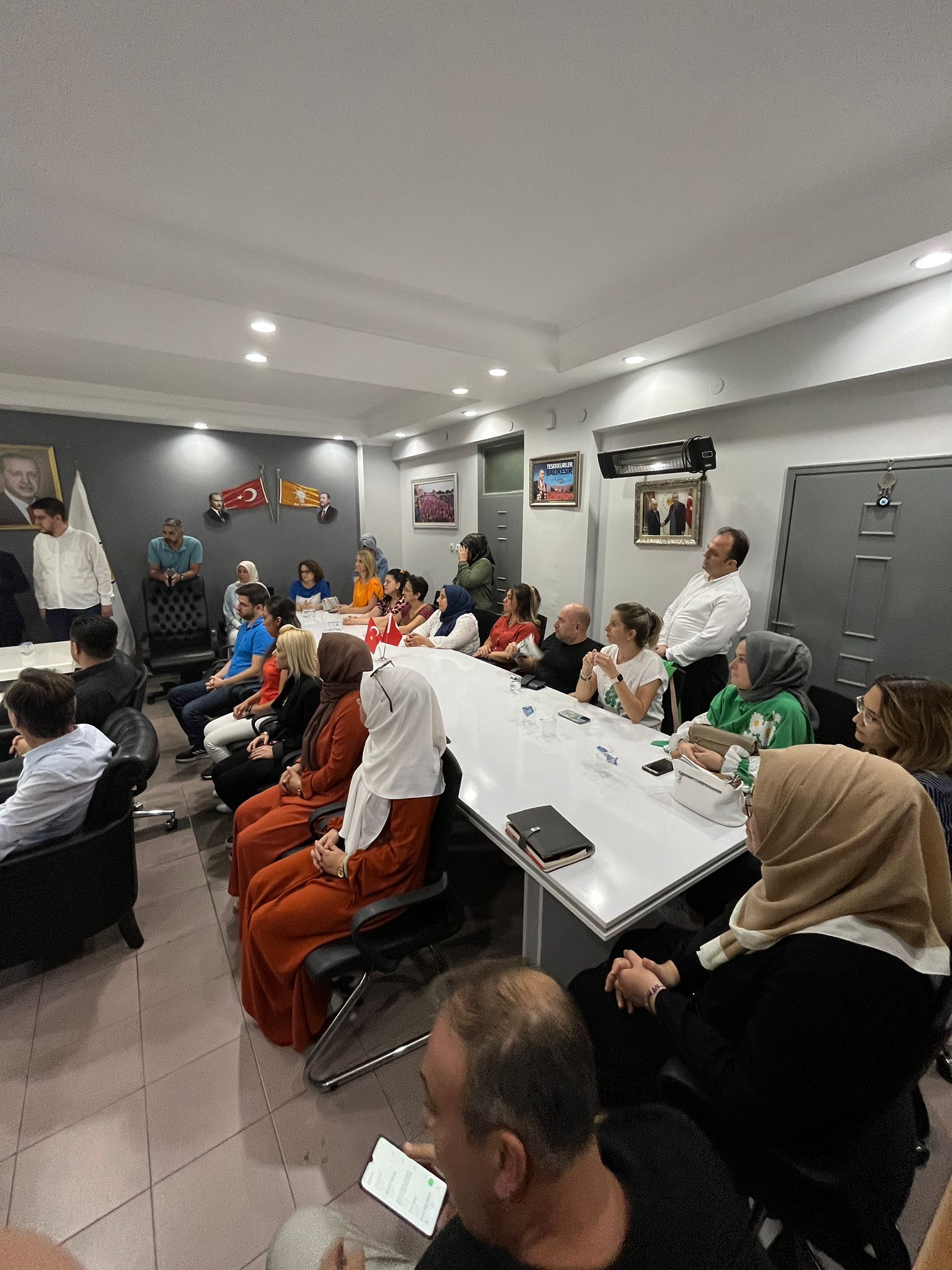 4 Hakan Aka, “İlk Günkü Aşkla” diyerek görevine başladı