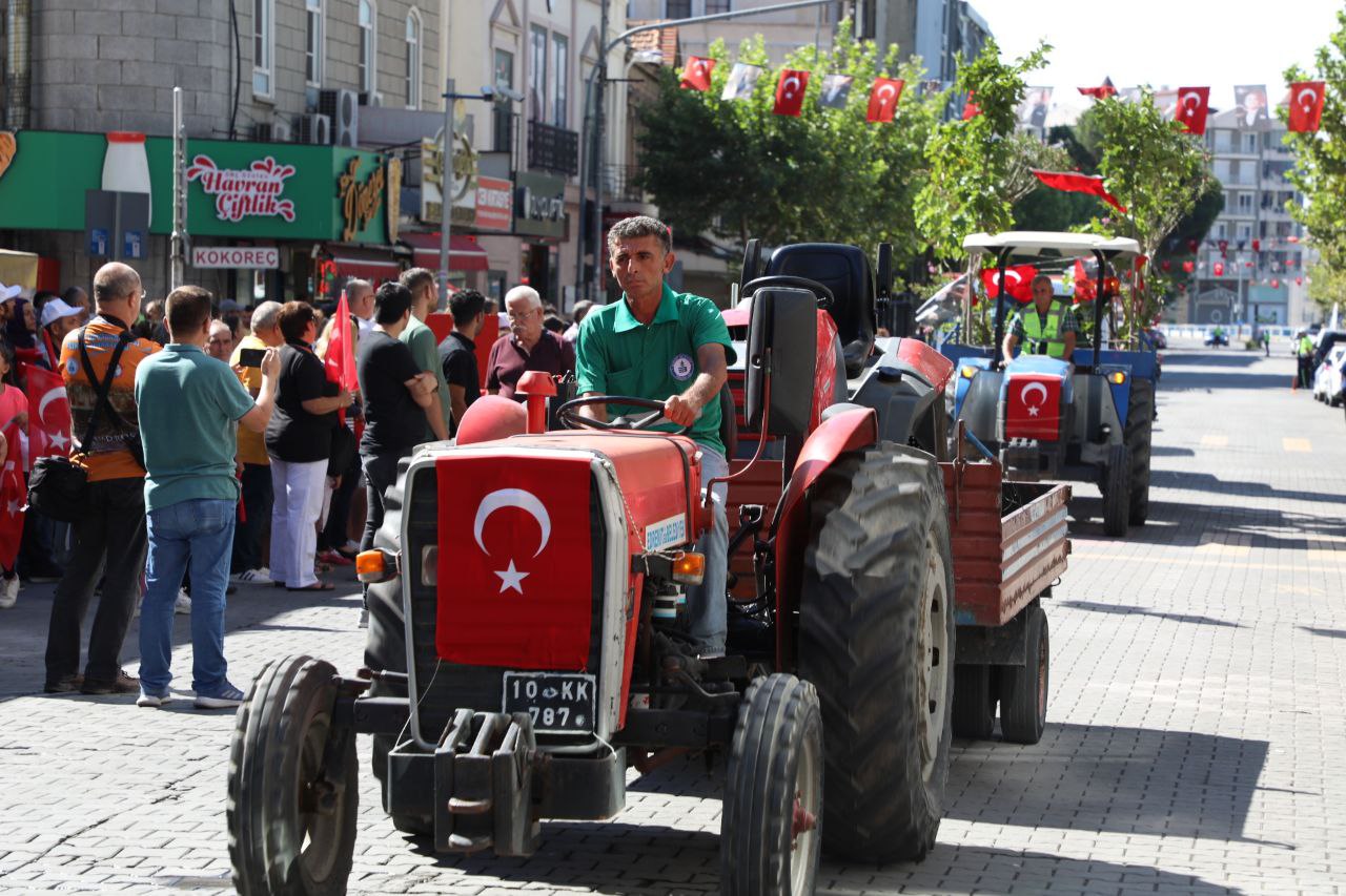 9-eylul-programi-16 ESARETTEN ÖZGÜRLÜĞE 101. YIL