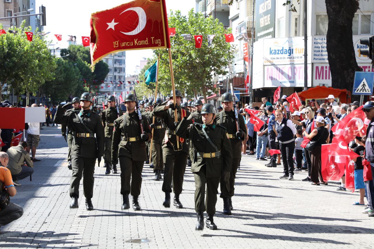 9-eylul-programi-7 ESARETTEN ÖZGÜRLÜĞE 101. YIL