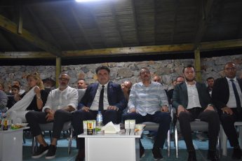 Koray-Avci-5-345x230 Koray Avcı Şarkılarıyla Havran Konserinde Coşturdu