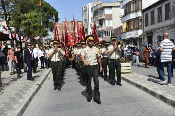 kurtulus-15-345x230 Havran'ın Efelerine de Zeybek Fena Yakıştı Yani