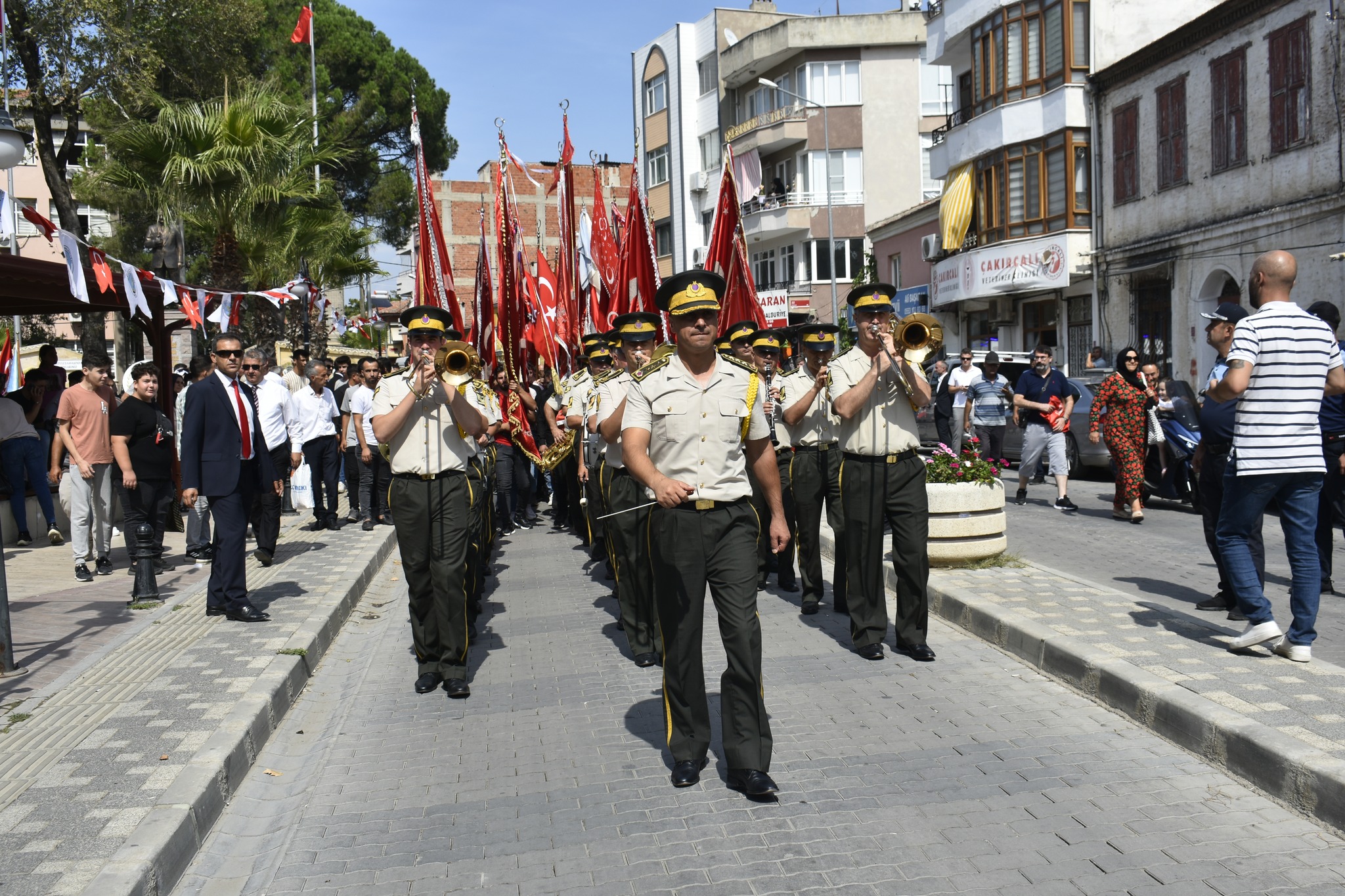 kurtulus-15 Havran'ın Efelerine de Zeybek Fena Yakıştı Yani