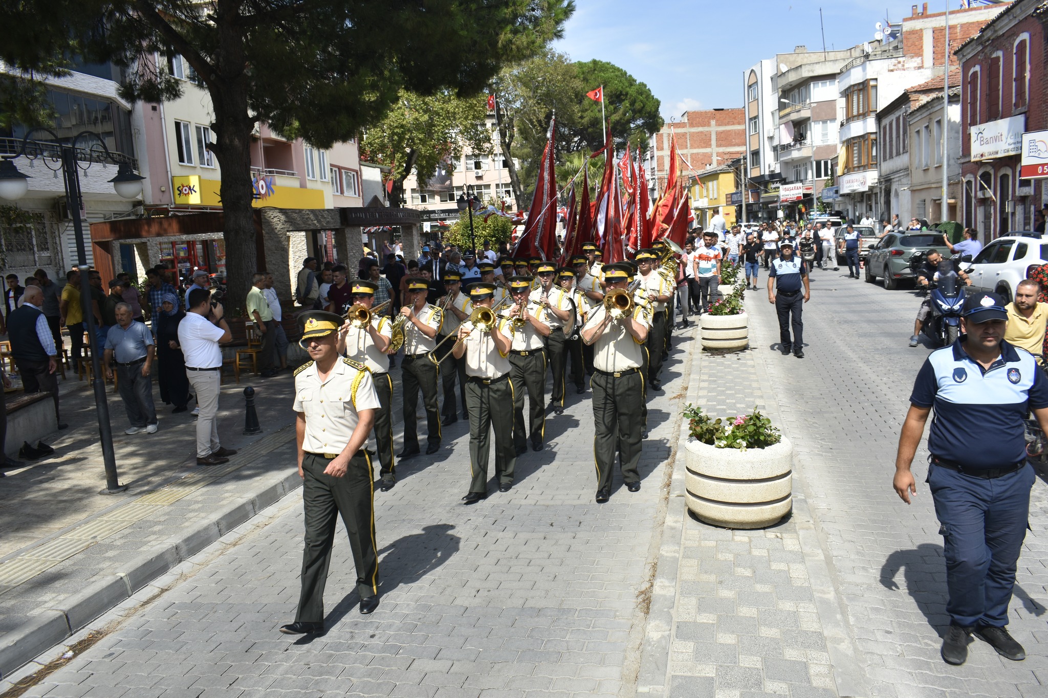 kurtulus-2 Havran'ın Efelerine de Zeybek Fena Yakıştı Yani