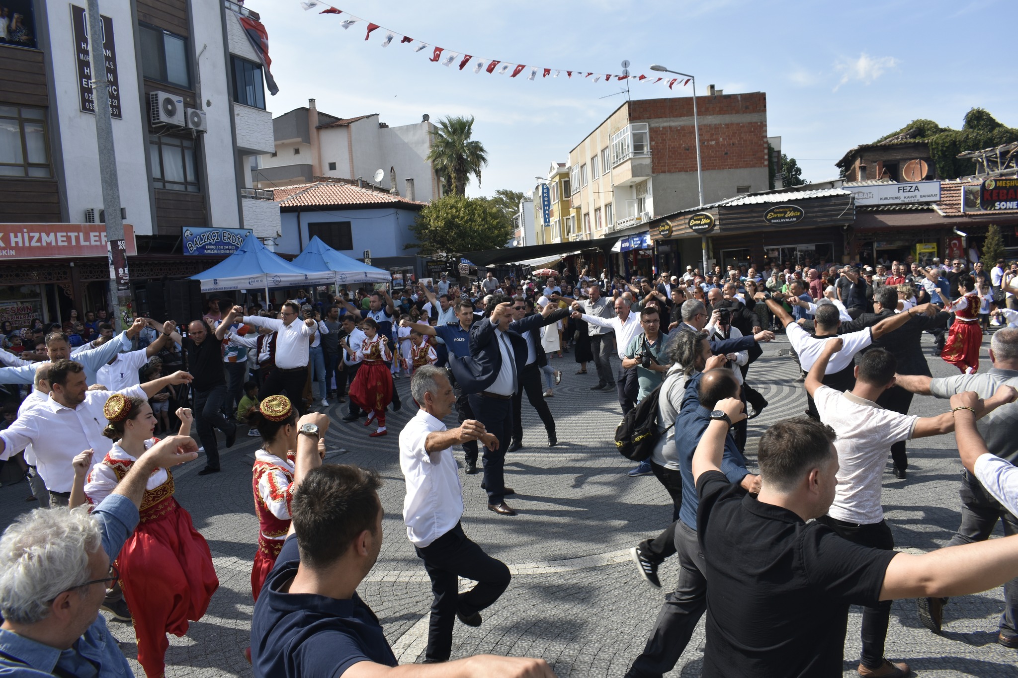 kurtulus-22 Havran'ın Efelerine de Zeybek Fena Yakıştı Yani