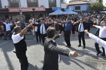 kurtulus-25-345x230 Havran'ın Efelerine de Zeybek Fena Yakıştı Yani