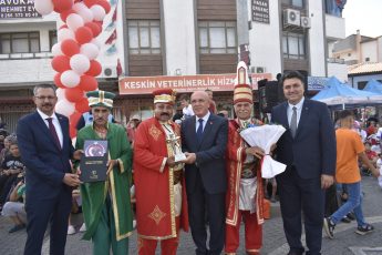 kurtulus-40-345x230 Havran'ın Efelerine de Zeybek Fena Yakıştı Yani