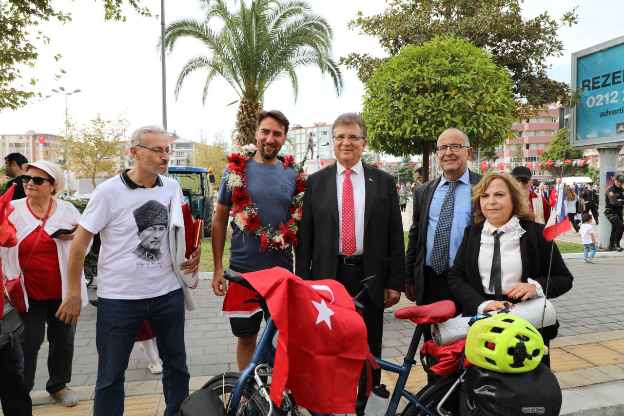 Bekir-Aysan-1 Edremit’te Cumhuriyet’in 100. Yılı coşkuyla kutlandı