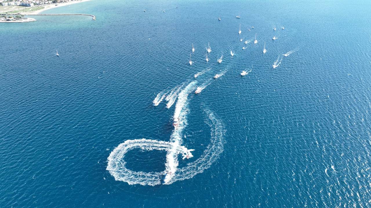 DENIZ-KORTEJI-6 CUMHURİYET'İN 100. YILI DENİZ KORTEJİ İLE KUTLANDI