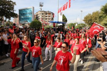 photo_2023-10-29_13-30-07-345x230 Edremit’te Cumhuriyet’in 100. Yılı coşkuyla kutlandı