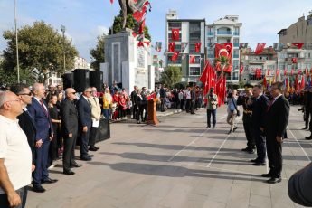 photo_2023-10-29_13-31-03-345x230 Edremit’te Cumhuriyet’in 100. Yılı coşkuyla kutlandı