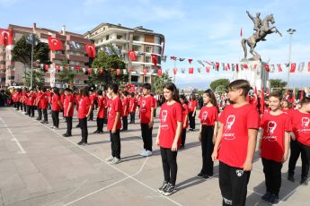 photo_2023-10-29_13-31-39-345x230 Edremit’te Cumhuriyet’in 100. Yılı coşkuyla kutlandı