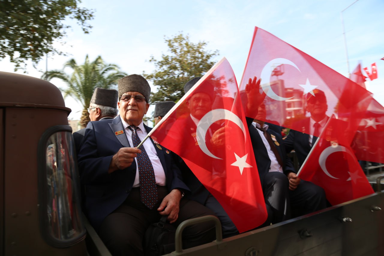 photo_2023-10-29_13-32-01 Edremit’te Cumhuriyet’in 100. Yılı coşkuyla kutlandı