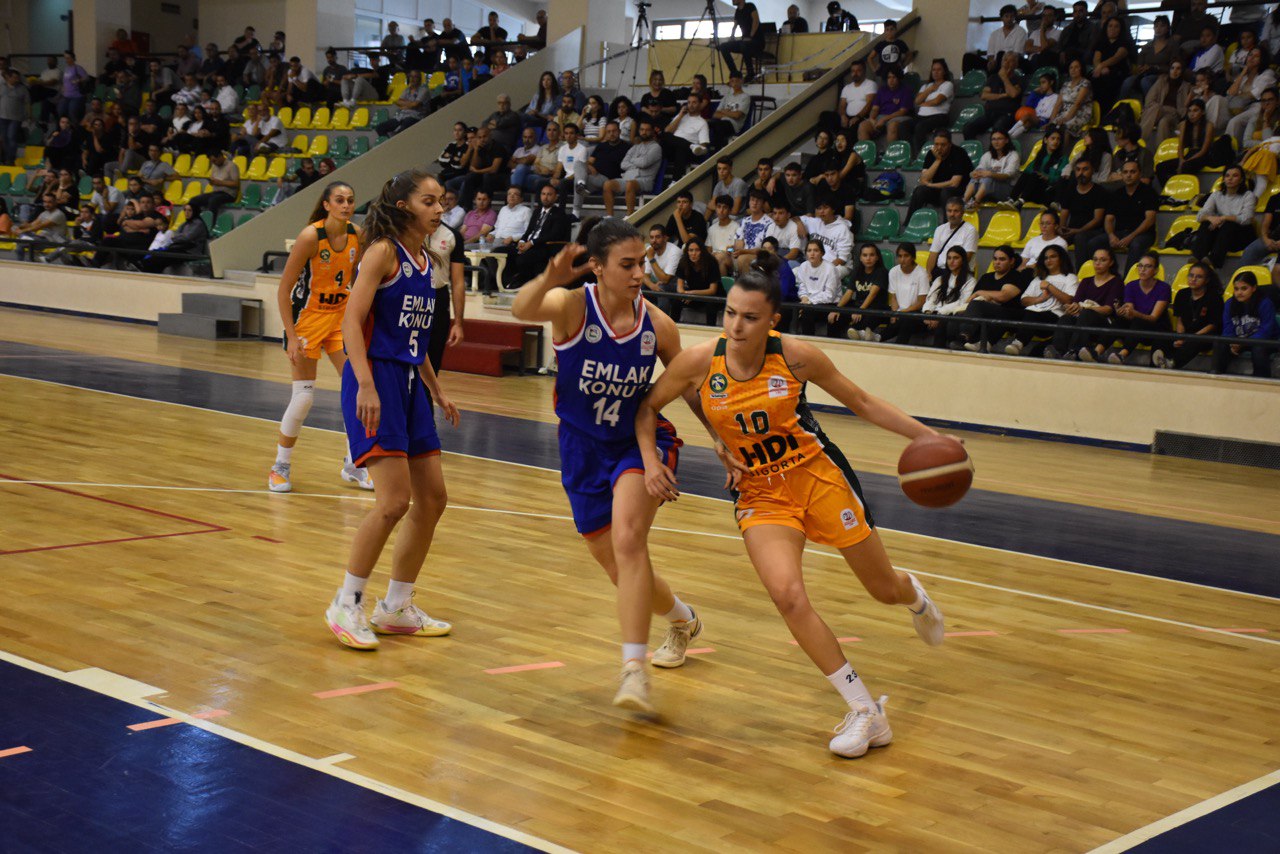 photo_5861840527895412501_y Gürespor kayıpsız yoluna devam ediyor