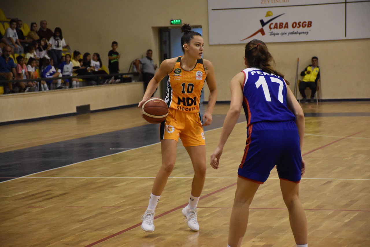 photo_5861840527895412503_y Gürespor kayıpsız yoluna devam ediyor