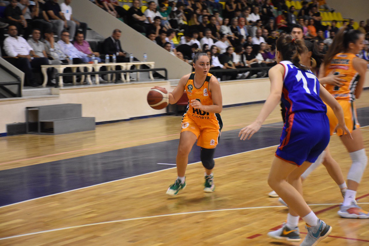 photo_5861840527895412504_y Gürespor kayıpsız yoluna devam ediyor