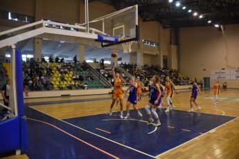 photo_5861840527895412505_y-345x230 Gürespor kayıpsız yoluna devam ediyor